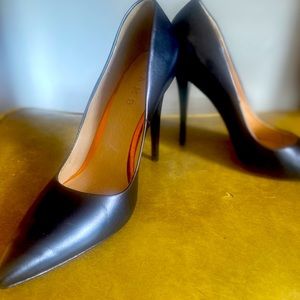 L.A.M.B. Stilettos Super Sexy 👠